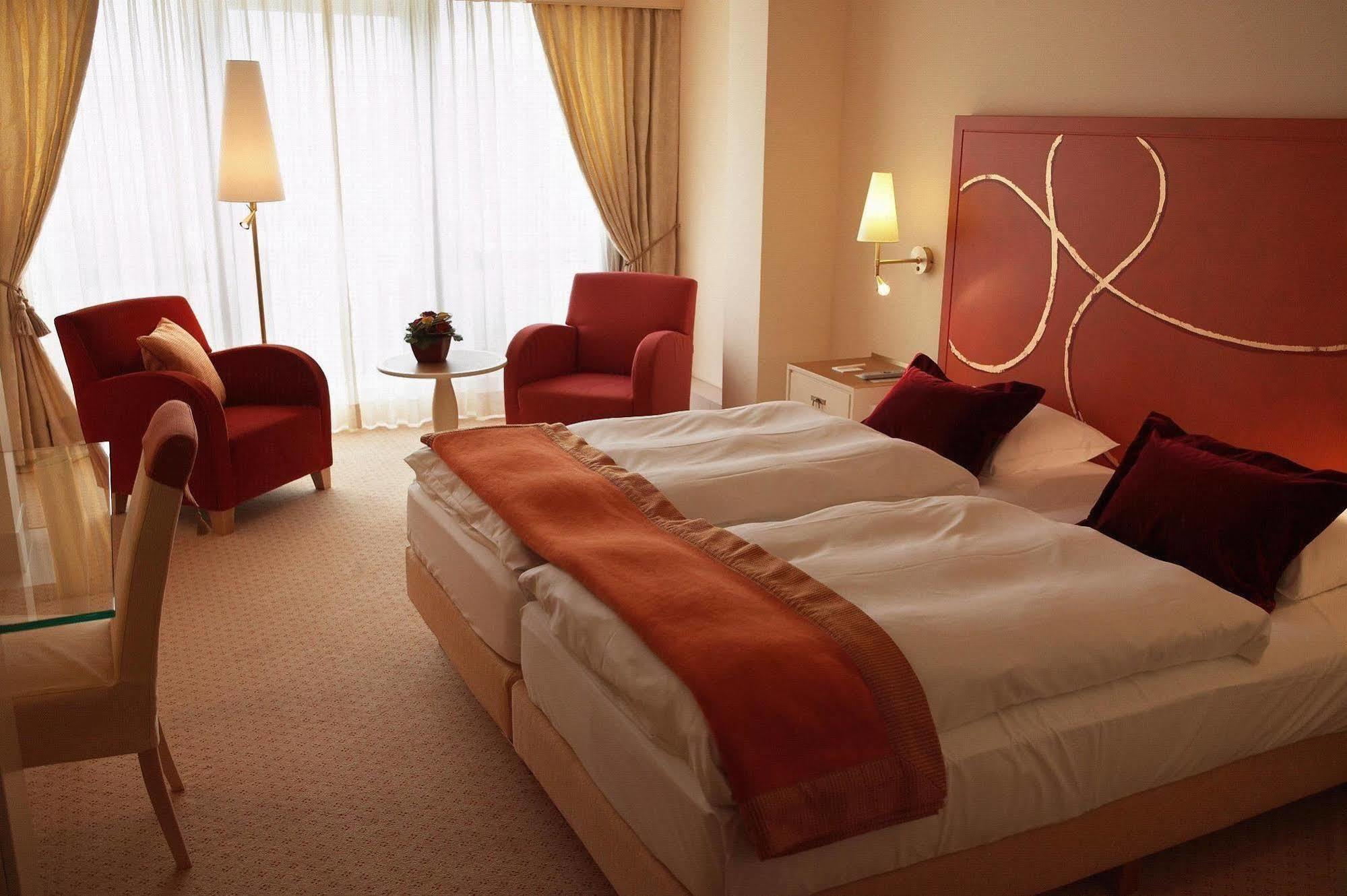 Casino 2000 - Adult Guests Only Hotel Mondorf-les-Bains Bagian luar foto